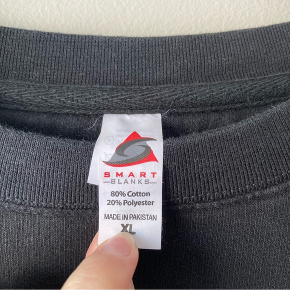 Taylor Swift Black Sweatshirt with Book and Flower Design XL CottonPoly Blend - Picture 6 of 9